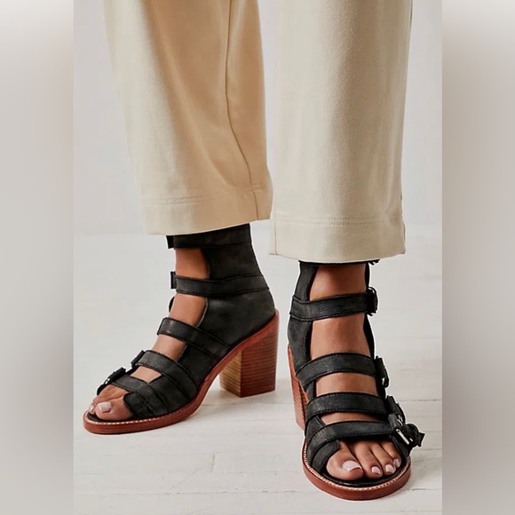 Free People Shoes - FREE PEOPLE BUCKLE UP BABY BLOCK HEELS